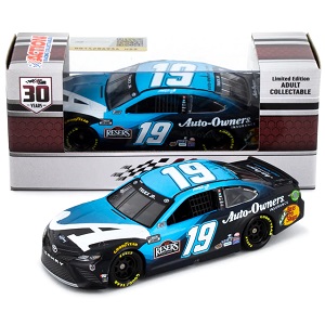 Martin Truex Jr #19 1/64th 2021 Lionel Auto-Owners Insurance Toyota